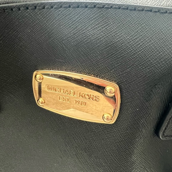 Michael Kors Shoulder Bag - Picture 2 of 10